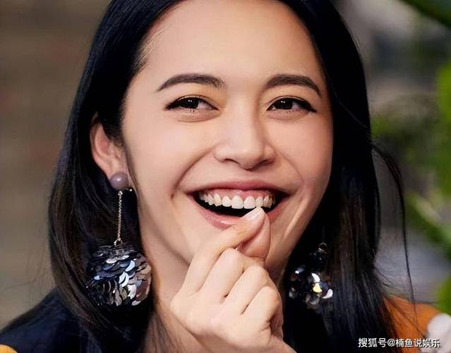 娱乐圈平胸女星有谁_娱乐圈当中明星是平胸的_明星平胸有哪些