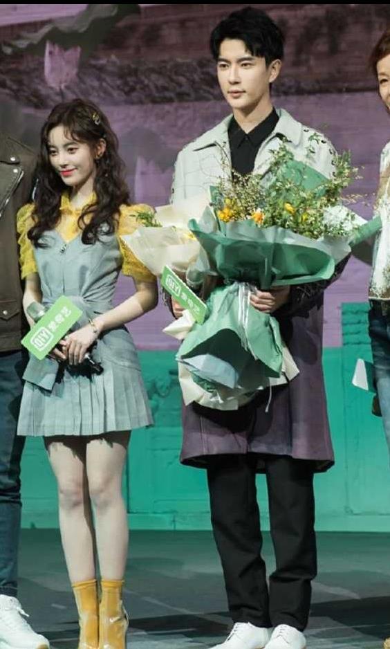 明星真实身高_163身高的女明星_赵露思身高测量