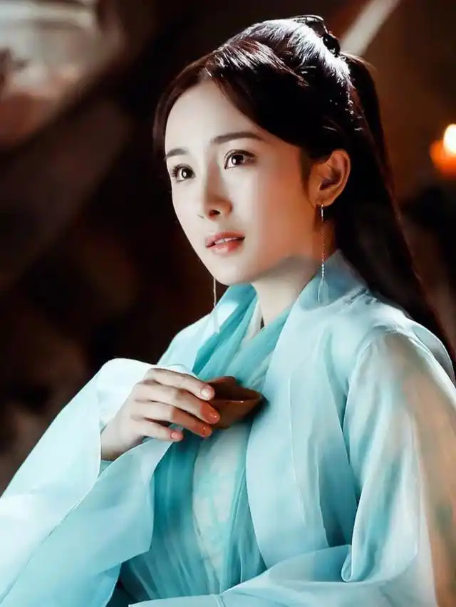 古典美人气质_唐嫣古装演技_2016古装女明星